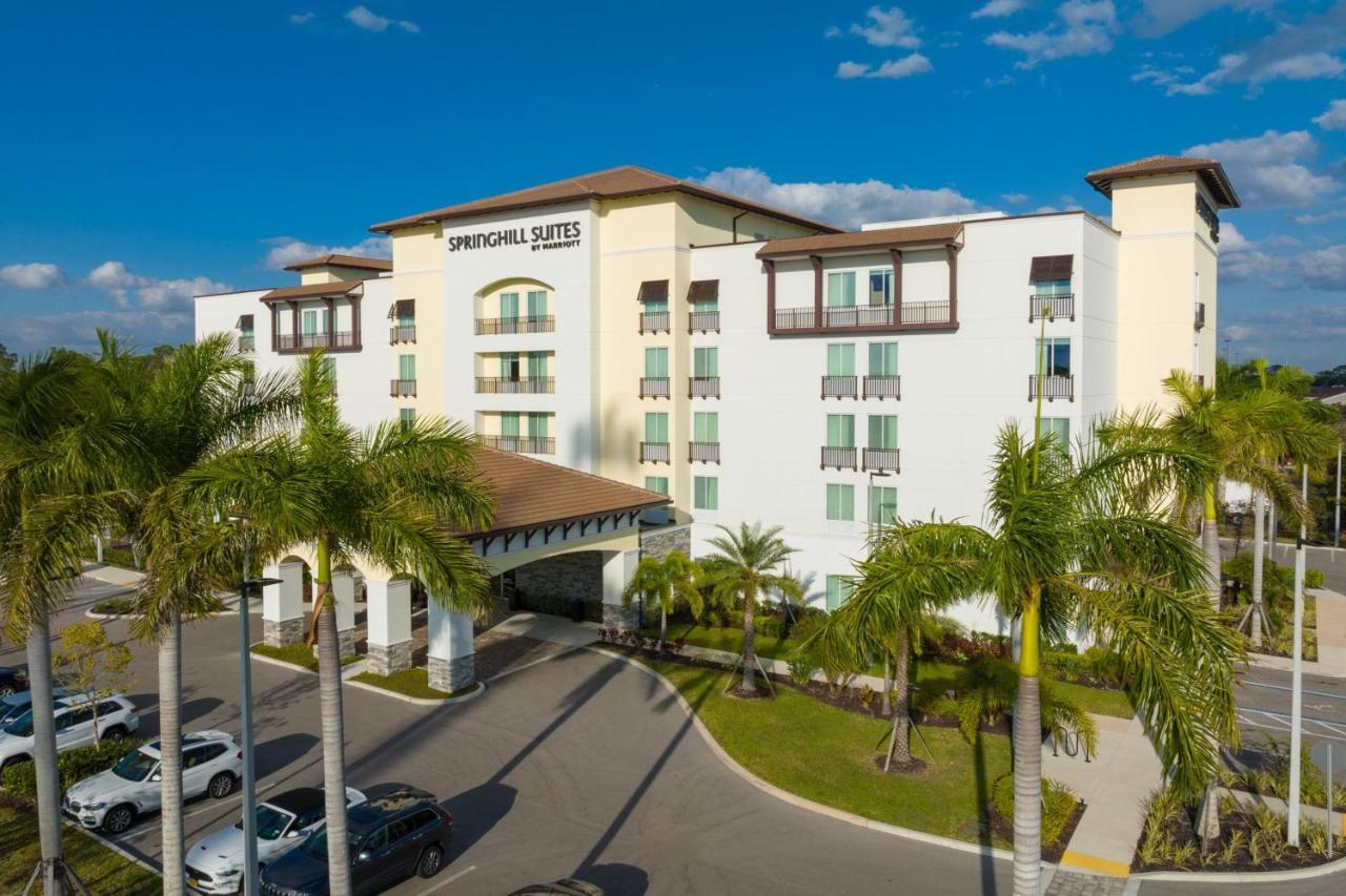 Springhill Suites By Marriott Fort Myers Естеро Екстериор снимка