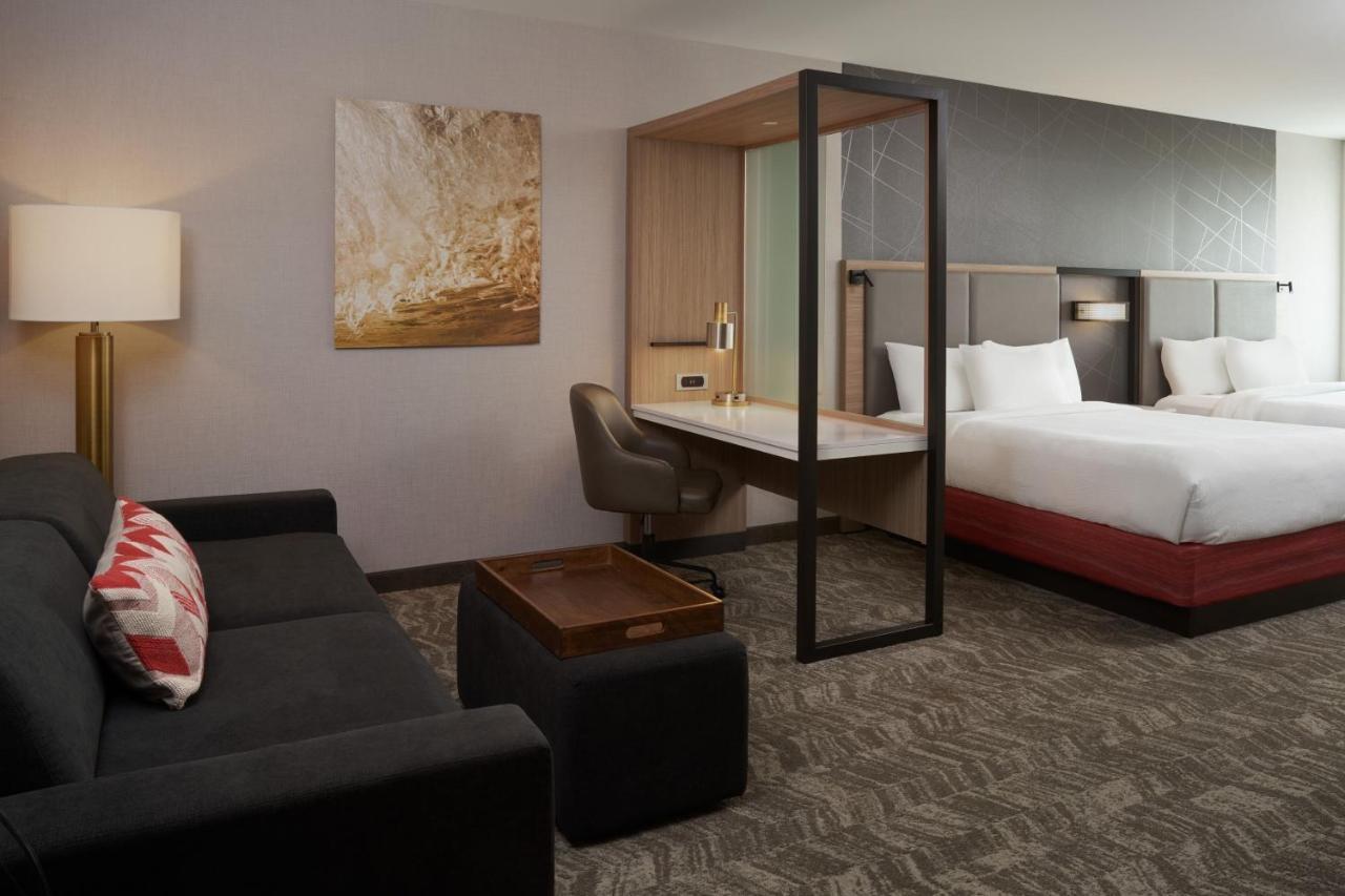 Springhill Suites By Marriott Fort Myers Естеро Екстериор снимка