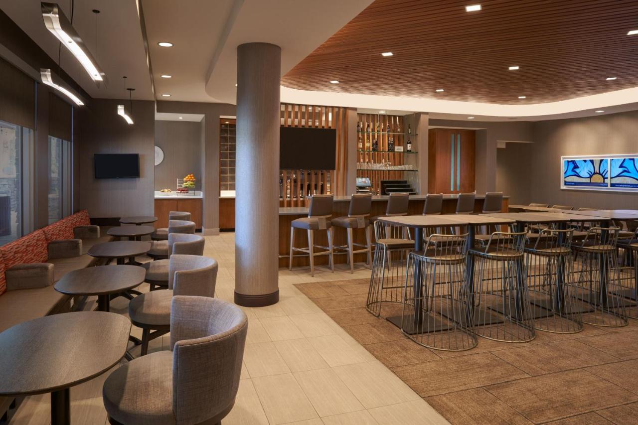 Springhill Suites By Marriott Fort Myers Естеро Екстериор снимка
