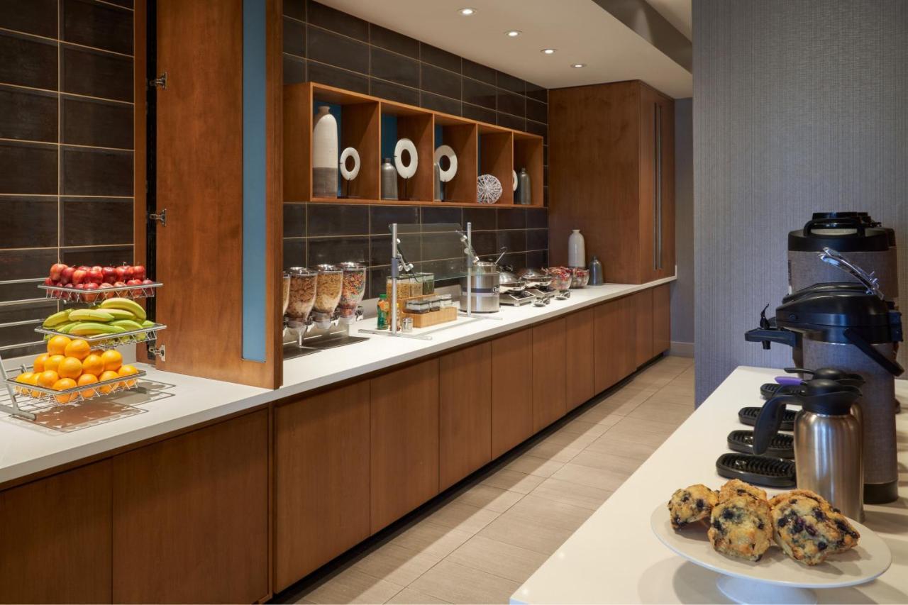 Springhill Suites By Marriott Fort Myers Естеро Екстериор снимка
